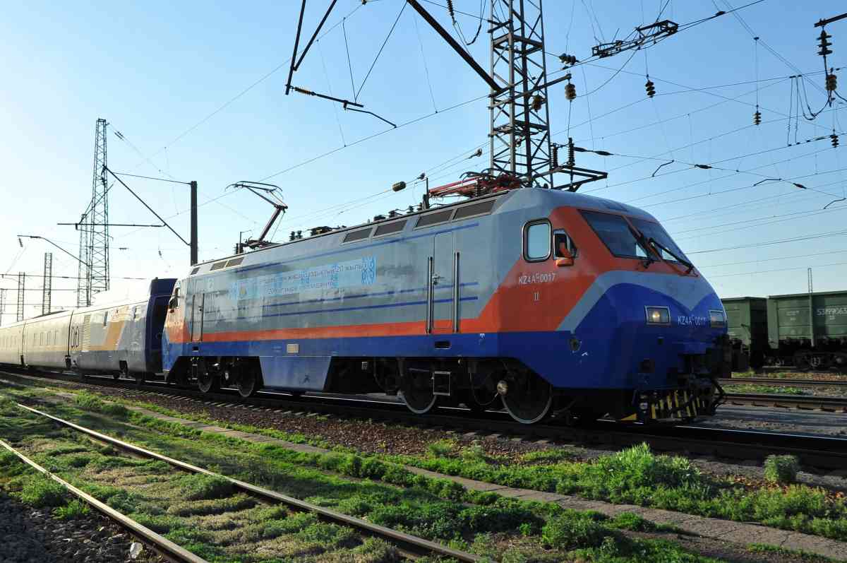 Китайские локомотивы будут ходить по  железным дорогам Казахстана