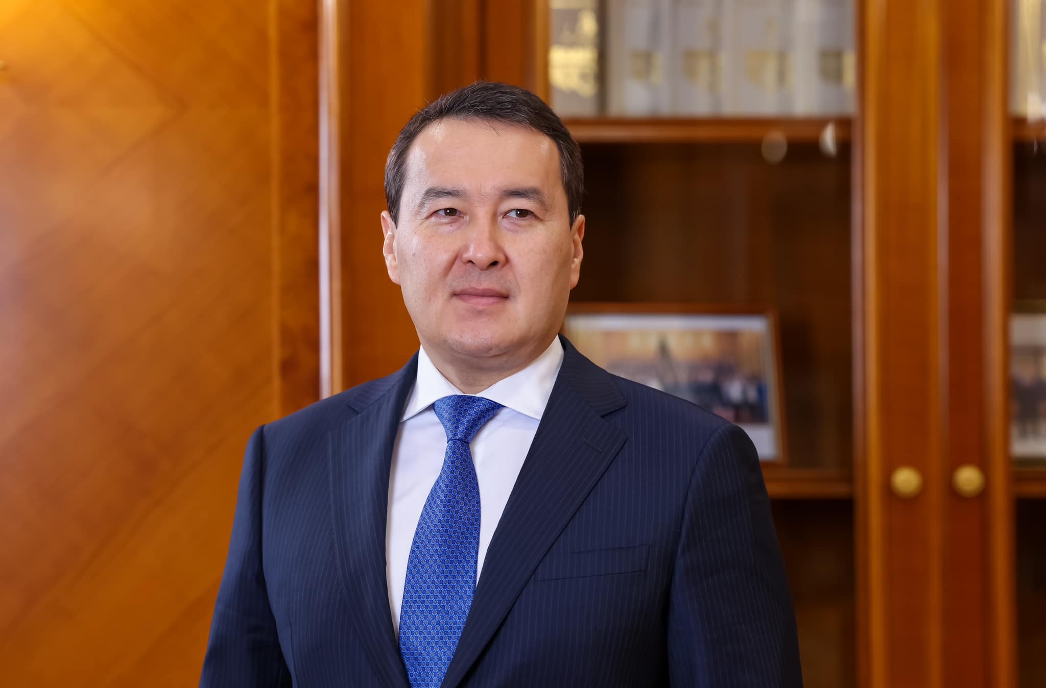 Экс-премьер-министр Алихан Смаилов после отставки обратился к казахстанцам