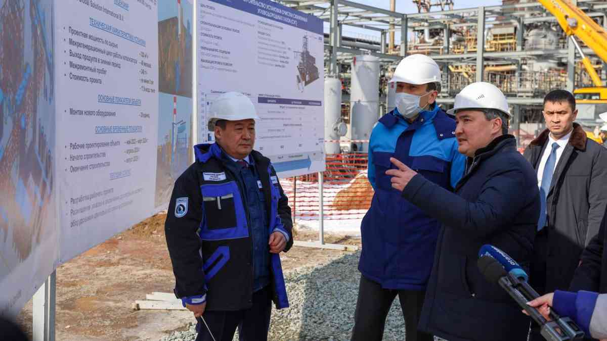 Как обеспечить Казахстан топливом: НПЗ нужно увеличить объемы производства по всем нефтепродуктам, - премьер