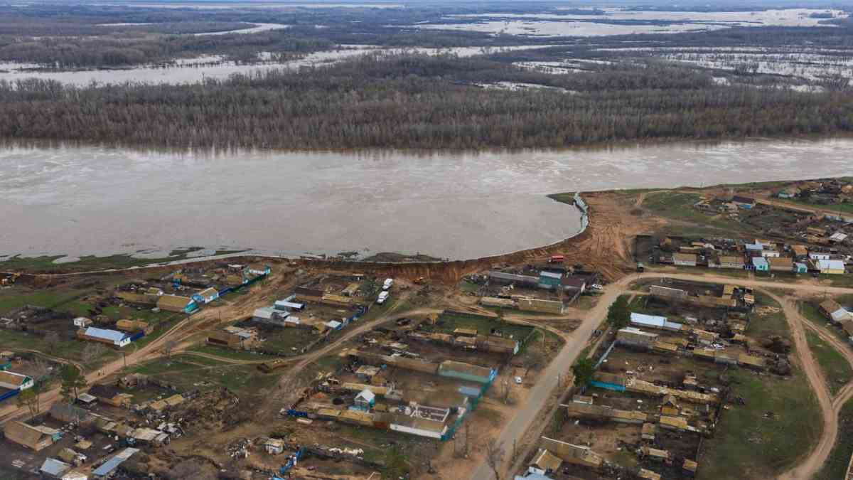 Западно-Казахстанская область готовится к большой воде: Олжас Бектенов прибыл в Уральск