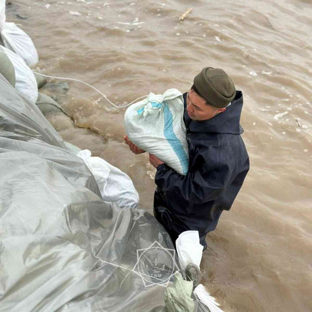 От Жамбылской области направлено 360 тонн гуманитарной помощи в пострадавшие от паводков регионы страны