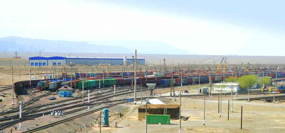 Казахстан и Китай обменялись рекордным числом поездов