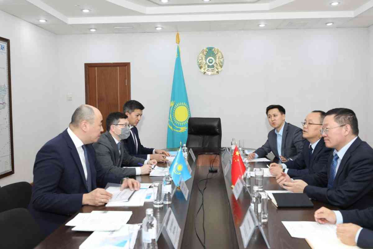 Китайская компания планирует построить в Казахстане завод