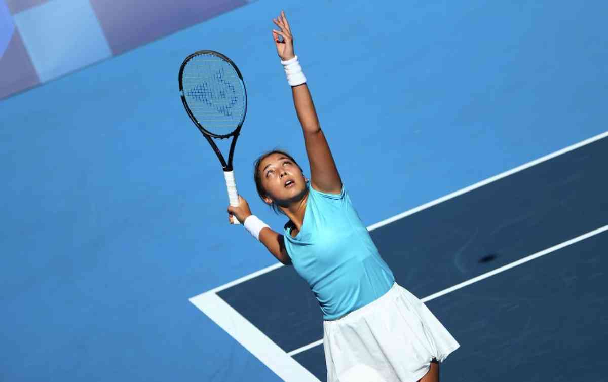 Казахстанская теннисистка Зарина Дияс одержала победу в первом круге турнира ITF W75 в Японии