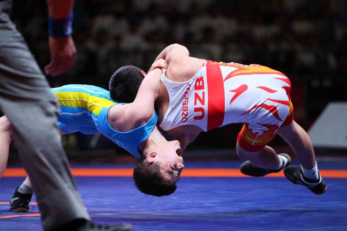Казахстанский борец греко-римского стиля Динмухаммед Кошкар одержал победу на мировом отборочном турнире в Стамбуле
