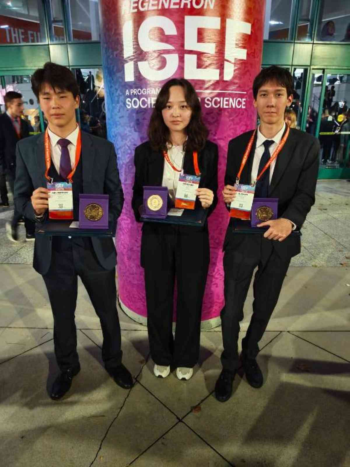Школьники из Казахстана получили престижные награды в США