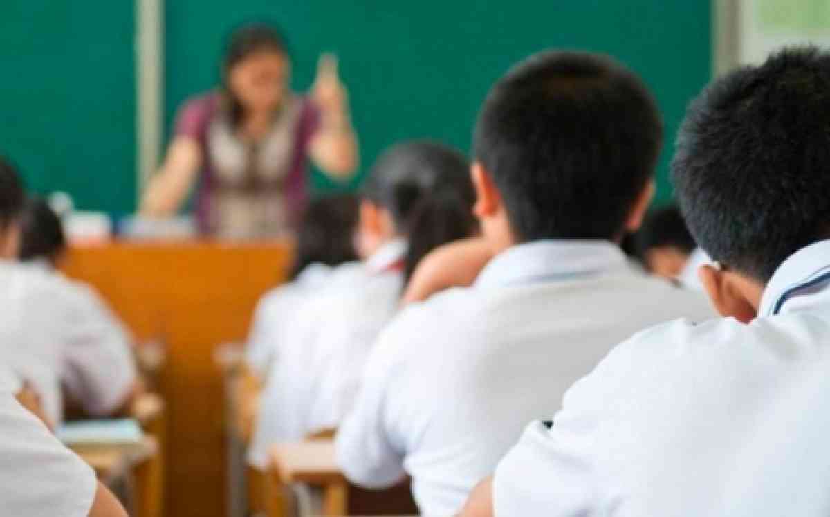 В казахстанских школах начались экзамены