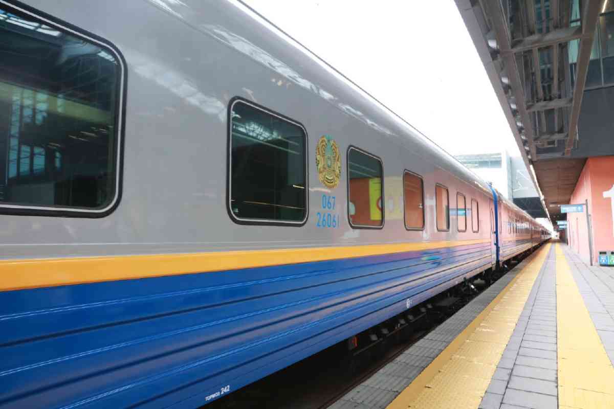 1 июля в Алматы прибудет первый туристический поезд из Сианя