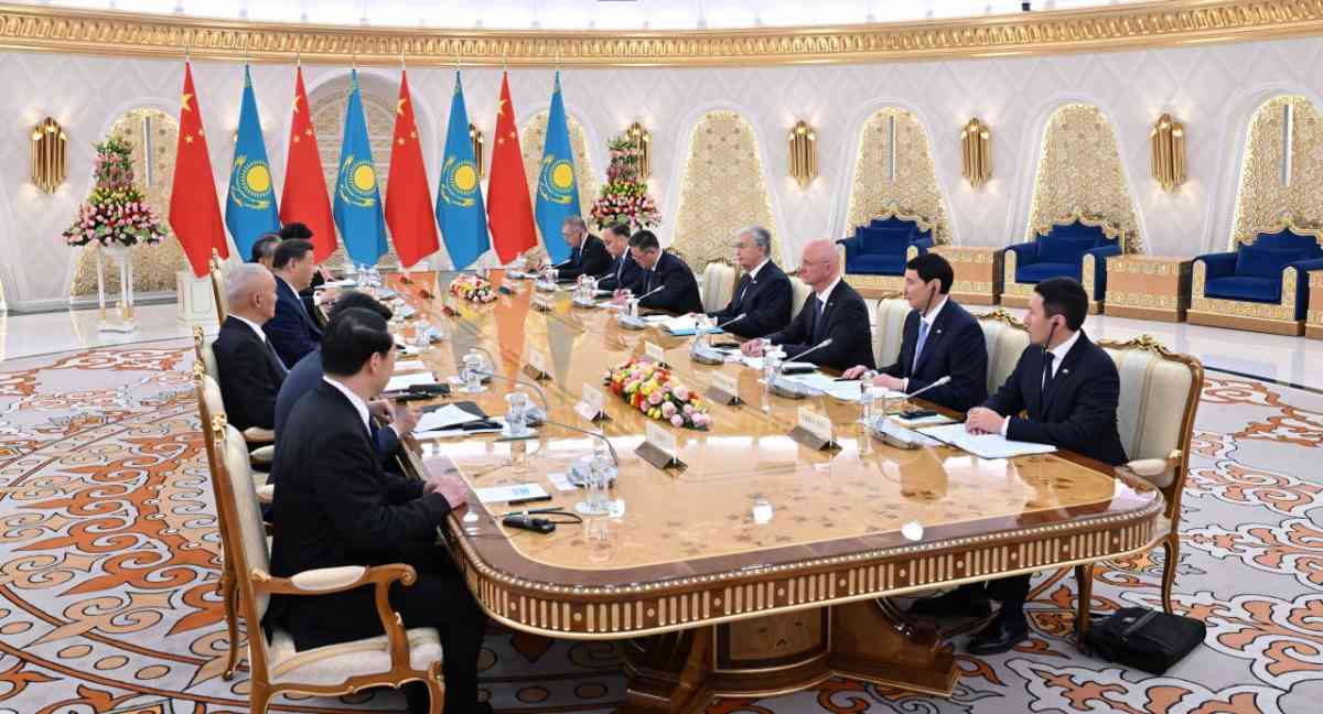 Состоялись переговоры Касым-Жомарта Токаева с председателем КНР Си Цзиньпином в узком формате