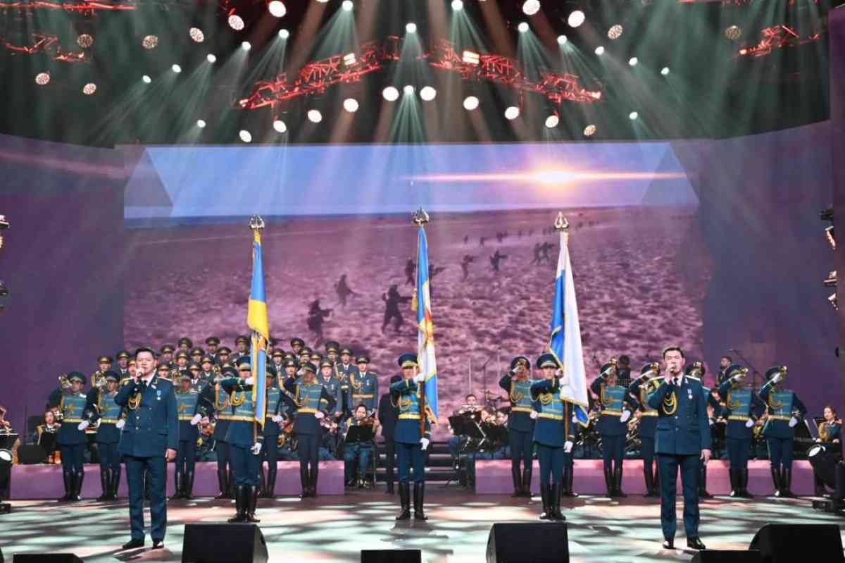 В Астане прошел праздничный концерт «Қазақ даласы – Жеңістің алтын бесігі»