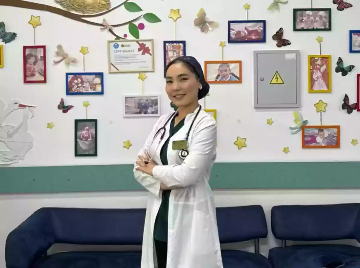 «С раннего детства меня интересовала медицина»: молодая медсестра Шугыла Орынбай рассказала о своей профессии